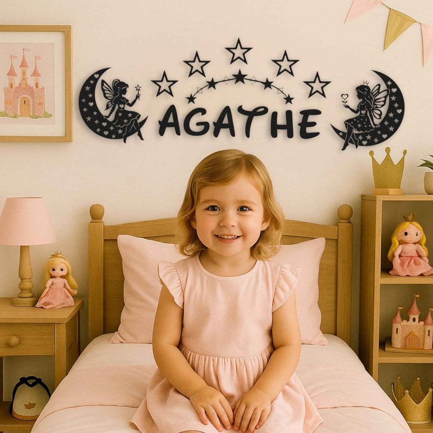 Déco murale féerique personnalisée pour chambre de fille- Fée sur lune