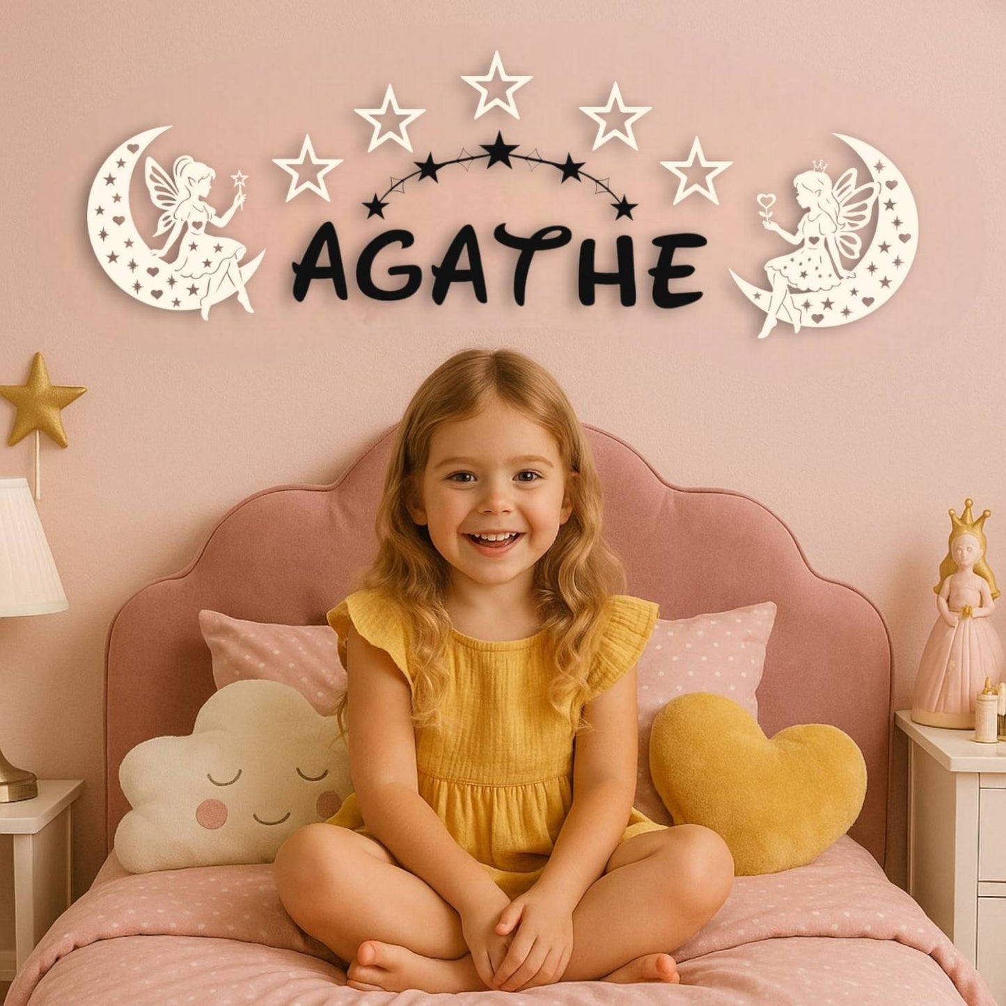 Déco murale féerique personnalisée pour chambre de fille- Fée sur lune