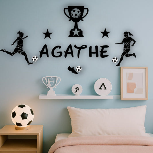 Décoration chambre fille footballeuse avec prénom