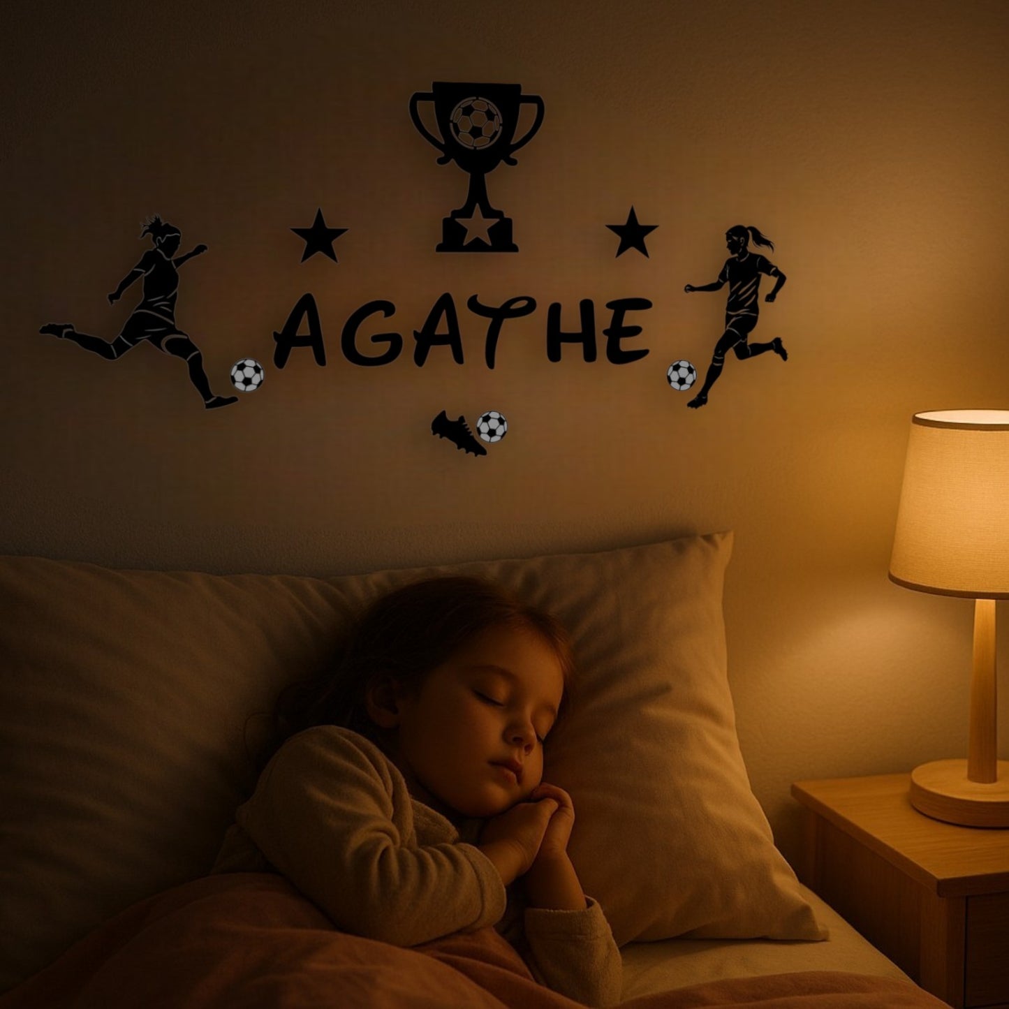 Décoration chambre fille footballeuse avec prénom
