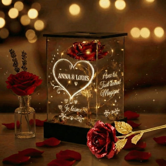 Rose Éternelle Lumineuse Personnalisée sous Lanterne – 4 Faces Gravées – Cadeau Couple & Saint-Valentin (Rouge doré)