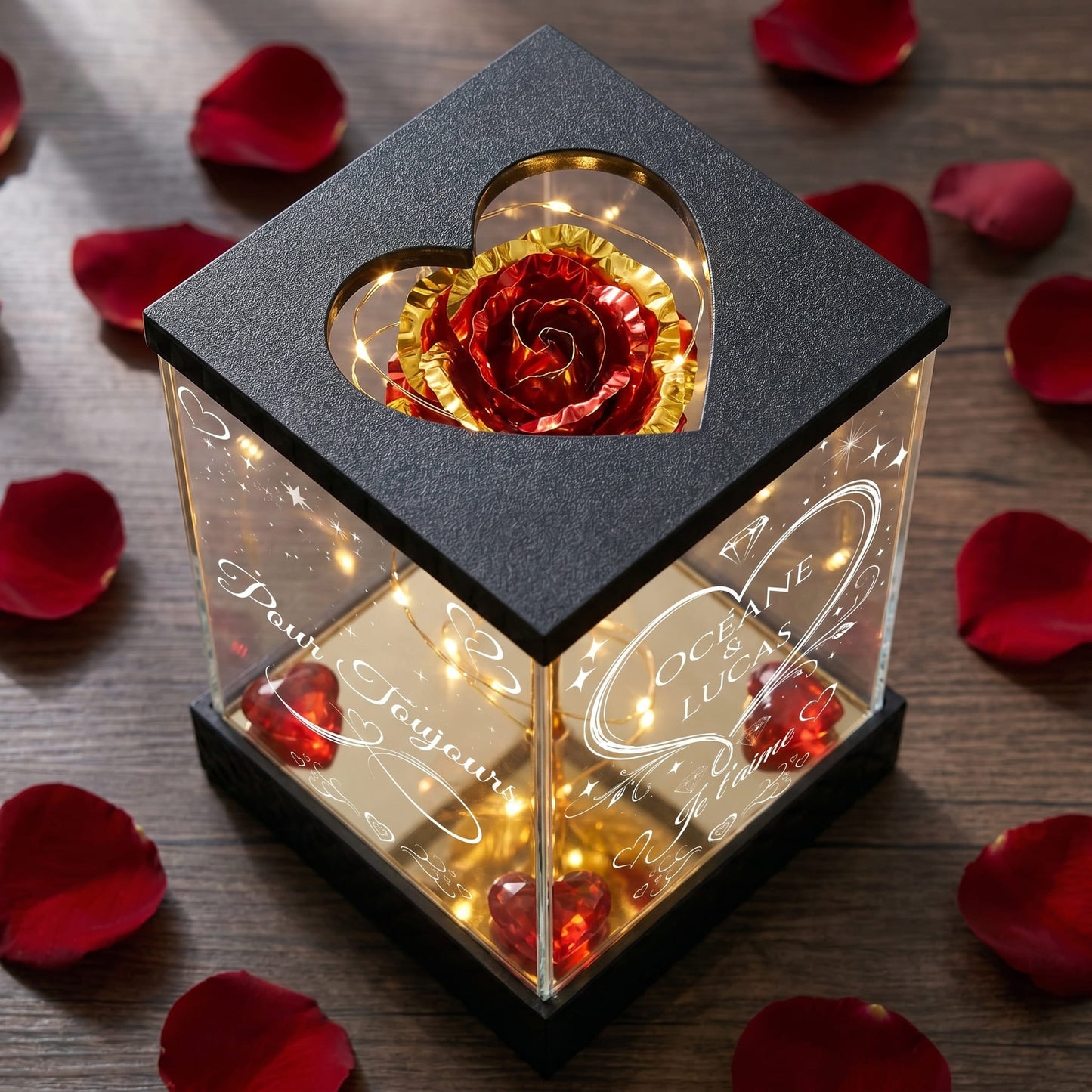 Rose Éternelle Lumineuse Personnalisée sous Lanterne – 4 Faces Gravées – Cadeau Couple & Saint-Valentin (Rouge doré)